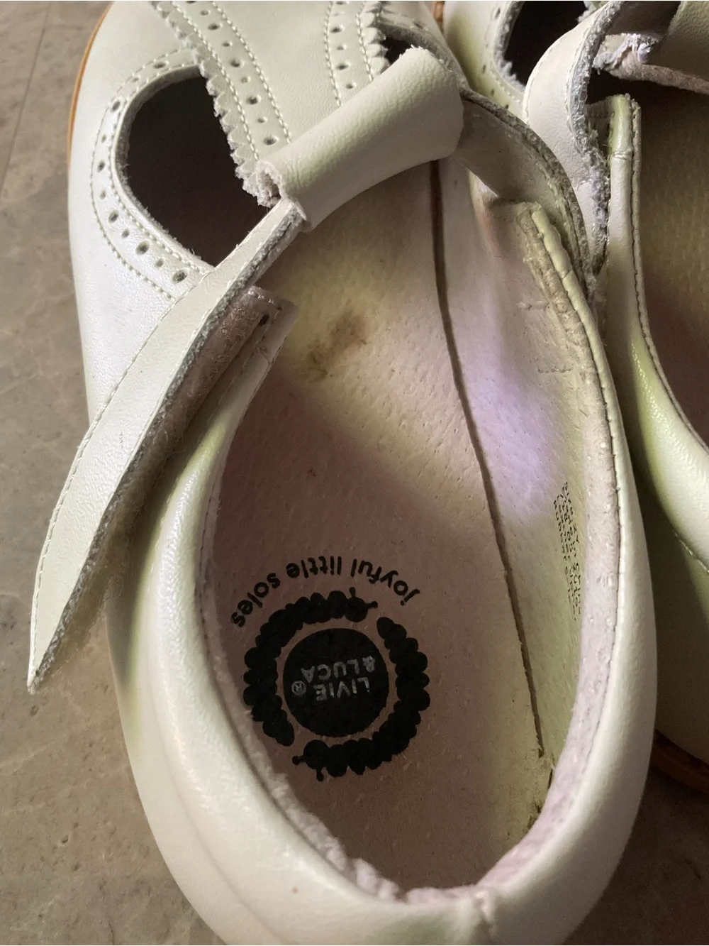 Livie & Luca Opry Bone Off-White T-Strap Mary Jane Dress Shoes Girls Size 2